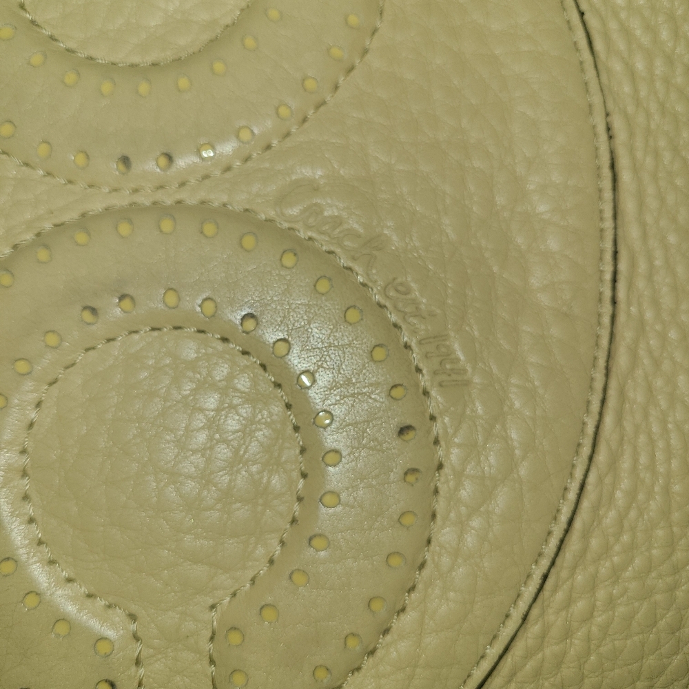 Coach Laura Light Yellow Leather Tote Bag GUC - Picture 9 of 16